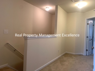 Beautiful 3 Bedroom Townhome in Raleigh near beautiful park! Apply Now!