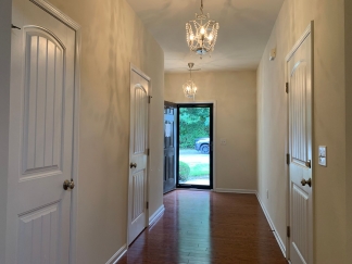 Beautiful 3 Bedroom Townhome in Raleigh near beautiful park! Apply Now!