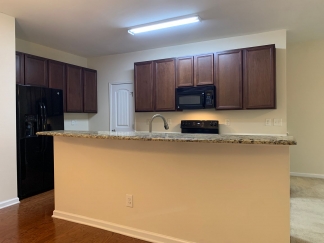 Beautiful 3 Bedroom Townhome in Raleigh near beautiful park! Apply Now!