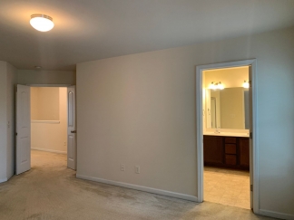 Beautiful 3 Bedroom Townhome in Raleigh near beautiful park! Apply Now!