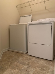 Beautiful 3 Bedroom Townhome in Raleigh near beautiful park! Apply Now!