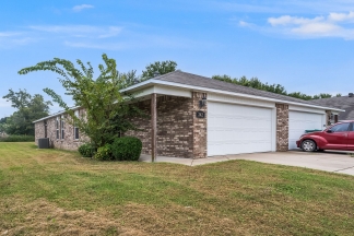 Bright and Spacious 3 Bedroom Home in Farmington