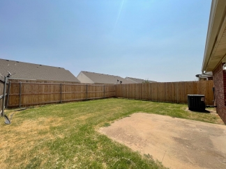 Coming Soon! 18-Month Lease Offer!! Welcome to this exceptional duplex located in the vibrant city of Norman