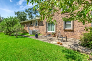 Charming Summerville Home in Quail Arbor