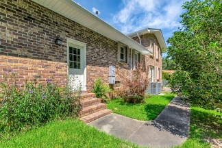 Charming Summerville Home in Quail Arbor