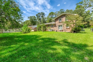 Charming Summerville Home in Quail Arbor