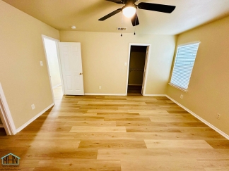 Big & Beautiful 5 bed/3.5 bath 2 Story home that's conveniently located to Randolph AFB