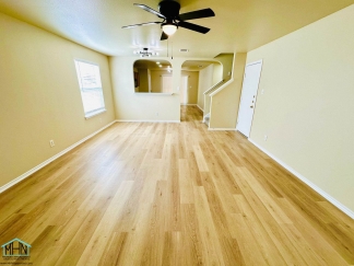 Big & Beautiful 5 bed/3.5 bath 2 Story home that's conveniently located to Randolph AFB