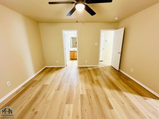 Big & Beautiful 5 bed/3.5 bath 2 Story home that's conveniently located to Randolph AFB