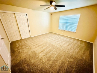 Big & Beautiful 5 bed/3.5 bath 2 Story home that's conveniently located to Randolph AFB