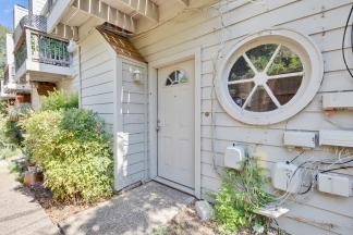 706 West Lynn Street - R15 - Orange Team