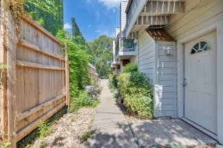 706 West Lynn Street - R15 - Orange Team