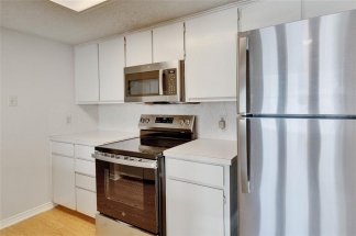 706 West Lynn Street - R15 - Orange Team