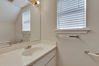 706 West Lynn Street - R15 - Orange Team