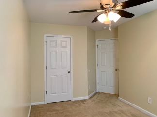 Raleigh Townhome Convenient to I440 & I540, Huge Master Suite, Near Anderson Pointe Park!