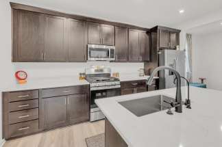 20807 Phebe Foster St - BW+ - Pink Team
