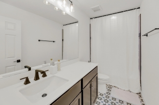 20807 Phebe Foster St - BW+ - Pink Team