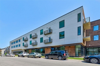 1800 E. 4th St Unit 303 - R15 - Pink Team