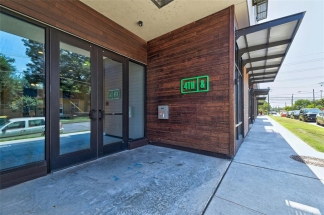 1800 E. 4th St Unit 303 - R15 - Pink Team
