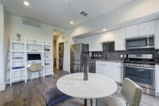 1800 E. 4th St Unit 303 - R15 - Pink Team