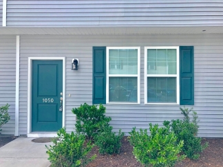3 Bedroom Townhome with Great Updates!