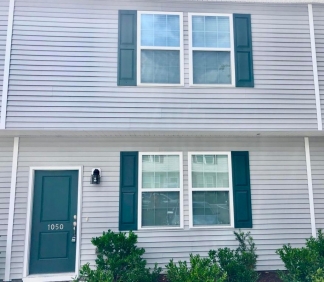 3 Bedroom Townhome with Great Updates!