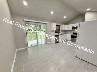 Charming 3 Bed Home with Modern Updates in Grandview