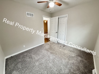 Charming 3 Bed Home with Modern Updates in Grandview