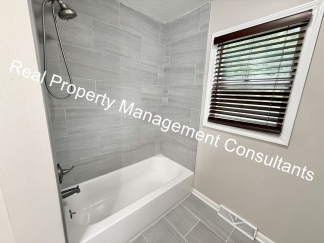 Charming 3 Bed Home with Modern Updates in Grandview