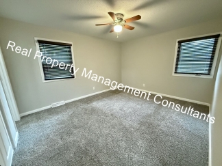 Charming 3 Bed Home with Modern Updates in Grandview