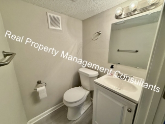 Charming 3 Bed Home with Modern Updates in Grandview