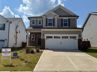 AMAZING LOCATION, Fantastic 4 Bed Home, Internet Included, Available Now!