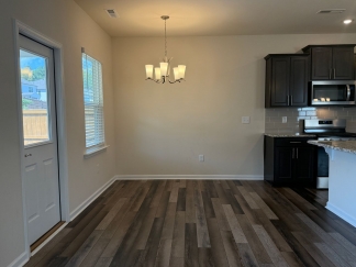 AMAZING LOCATION, Fantastic 4 Bed Home, Internet Included, Available Now!