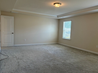 AMAZING LOCATION, Fantastic 4 Bed Home, Internet Included, Available Now!