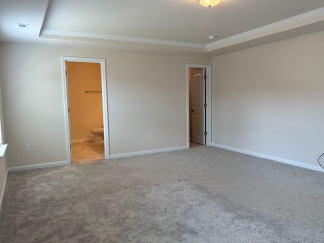 AMAZING LOCATION, Fantastic 4 Bed Home, Internet Included, Available Now!