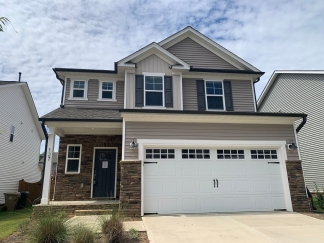 AMAZING LOCATION, Fantastic 3 Bed Home, Internet Included, Available Now!