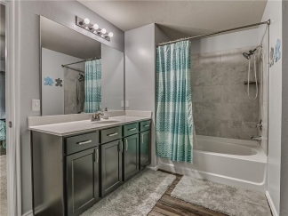 Absolutely Darling 4 Bed Home in Highly Desired Mustang Schools with Storm Shelter!!!