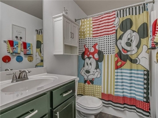 Absolutely Darling 4 Bed Home in Highly Desired Mustang Schools with Storm Shelter!!!