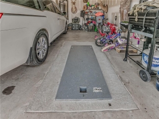 Absolutely Darling 4 Bed Home in Highly Desired Mustang Schools with Storm Shelter!!!