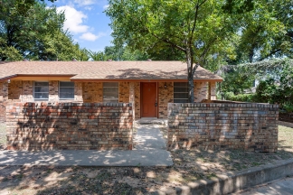Central Arlington Duplex in Private Heavily Treed Cul-D-Sac