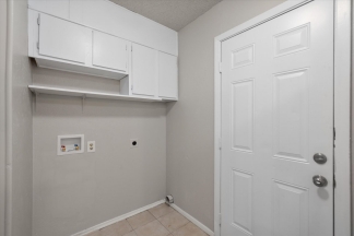 Central Arlington Duplex in Private Heavily Treed Cul-D-Sac