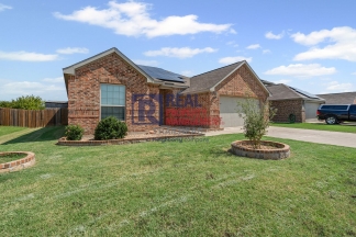 Spacious 4-Bed 2-Bath Modern Home