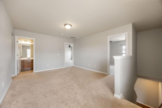 Your Perfect Moss Grove Retreat: Open Living, Screened Patio & Private Yard