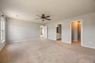 Your Perfect Moss Grove Retreat: Open Living, Screened Patio & Private Yard