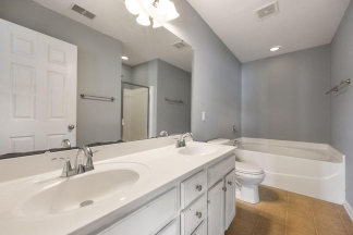 Your Perfect Moss Grove Retreat: Open Living, Screened Patio & Private Yard