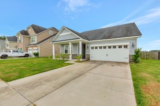 Charming 3-Bedroom Home in Lindera Preserve at Cane Bay Plantation
