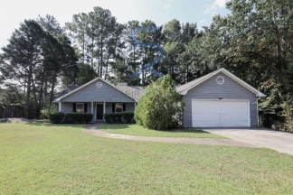 8837 Elon Trail, Jonesboro - Cozy Up This Fall With Our Latest Offers! Move in before September 30th and choose your reward: a $250 Amazon Gift Card or a 55 Smart TV!