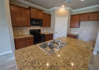 3 Bedroom- 2 Bathroom in Hills of Westwood