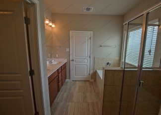 3 Bedroom- 2 Bathroom in Hills of Westwood