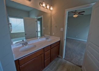 3 Bedroom- 2 Bathroom in Hills of Westwood